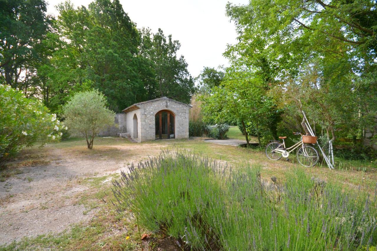 Ancien Mas Du Moulin Bed & Breakfast Eygalieres  Exterior photo