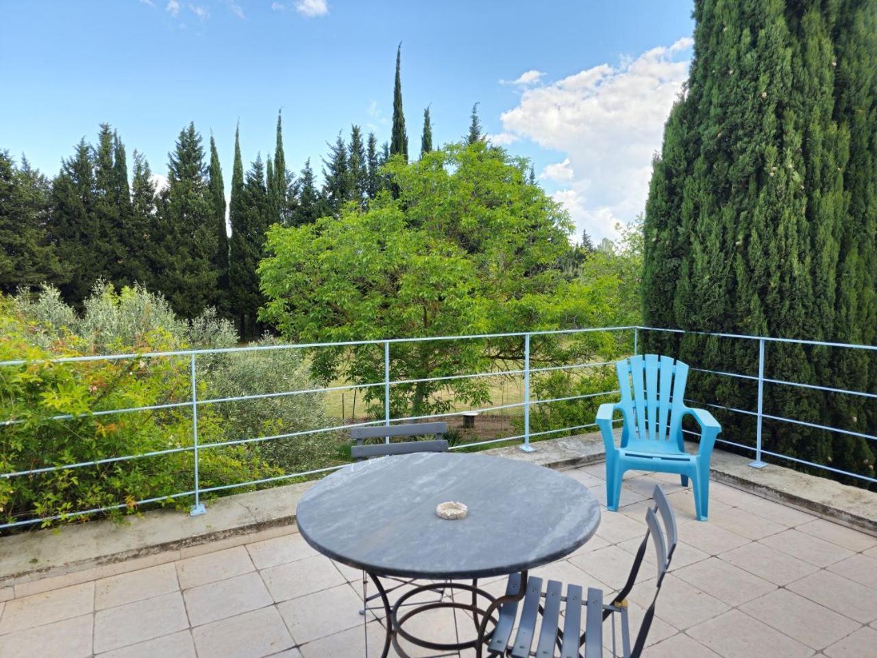 Ancien Mas Du Moulin Bed & Breakfast Eygalieres  Exterior photo